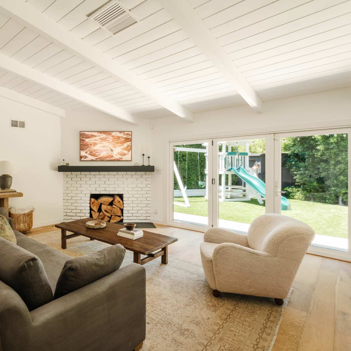 Designer-Done Ranch Style Home in Sherman Oaks, Sherman Oaks, CA ...