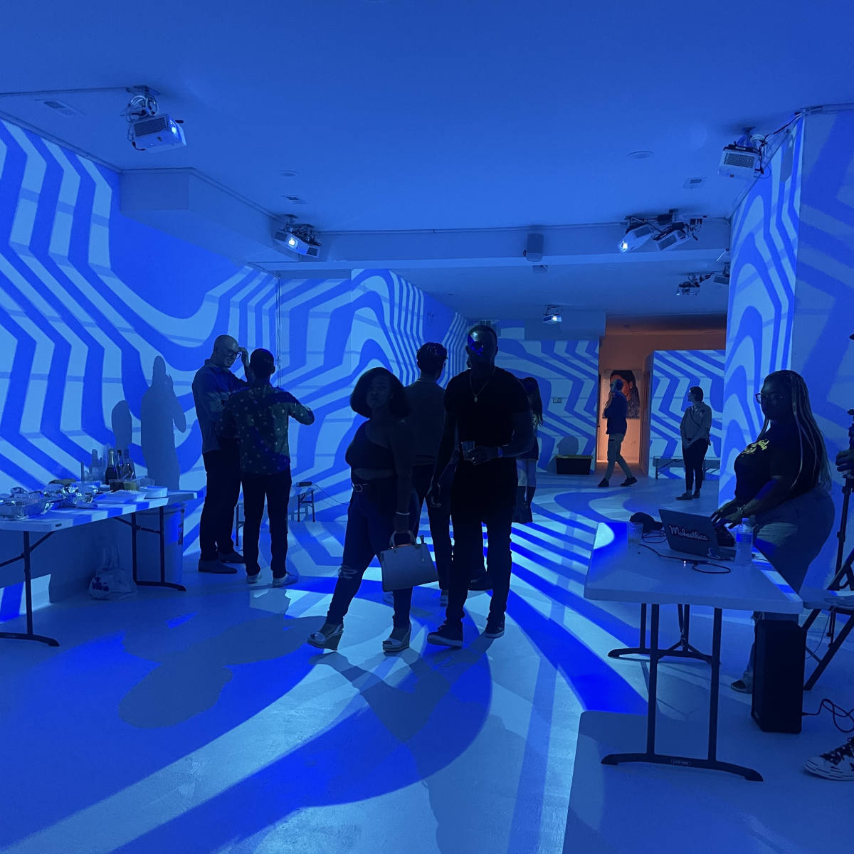 Stylish Immersive Art Studio Storefront, Chicago, IL | Event | Peerspace