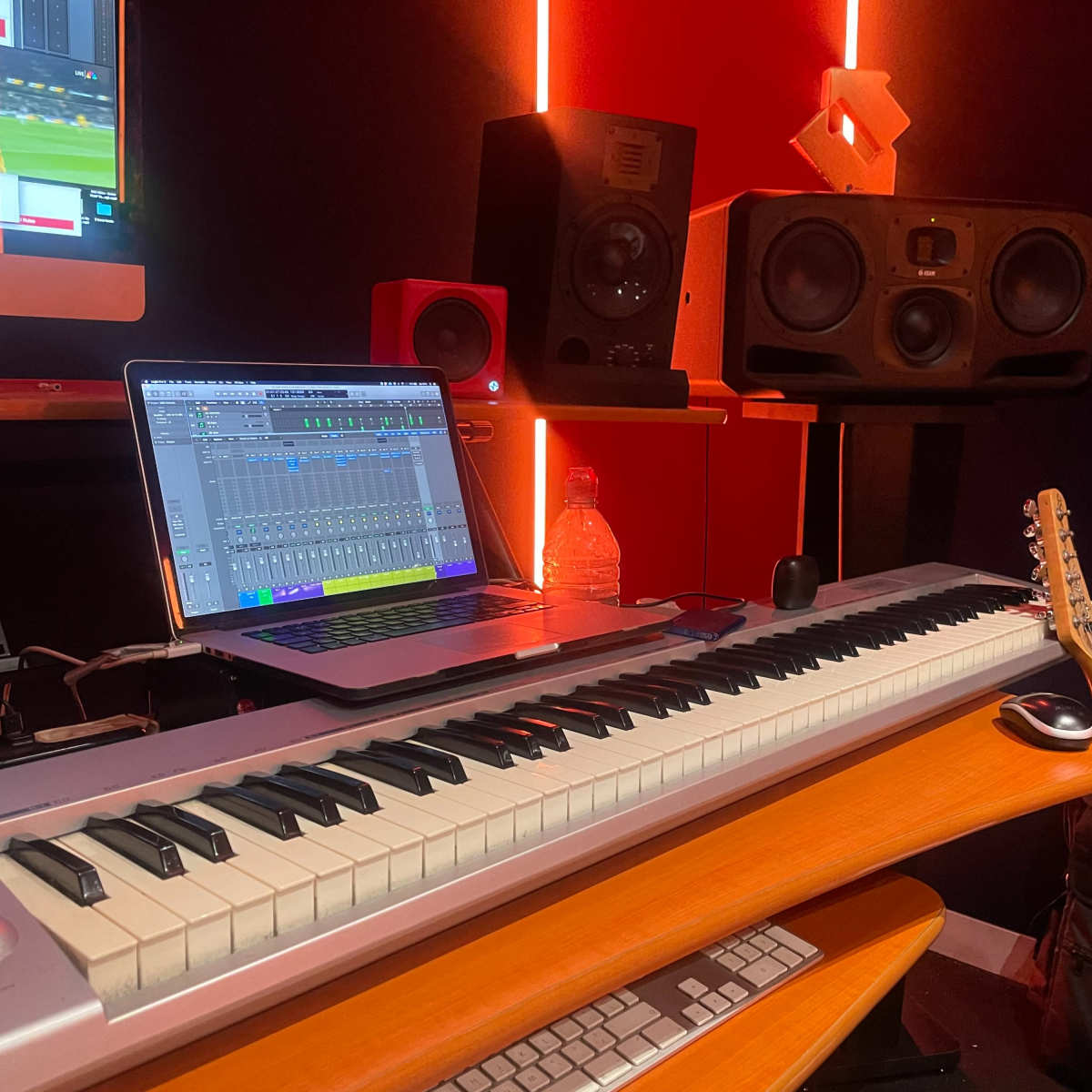 Fully equipped recording studio in London Image in Acton, London, ENG