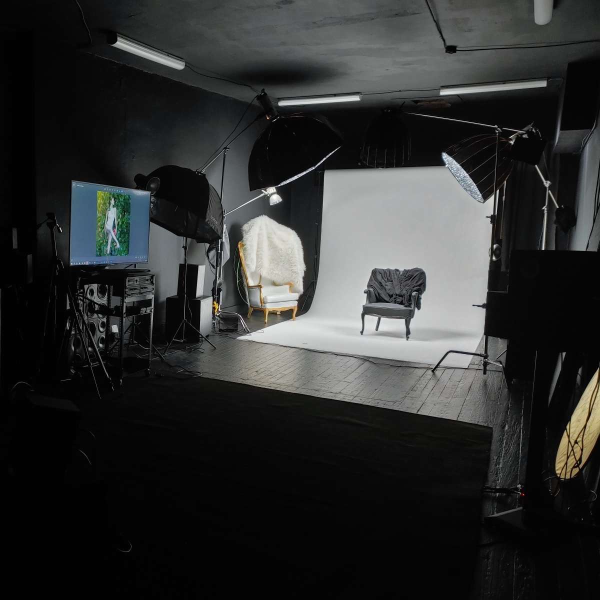 Center City BLACK BOX Studio, Philadelphia, PA Production Peerspace