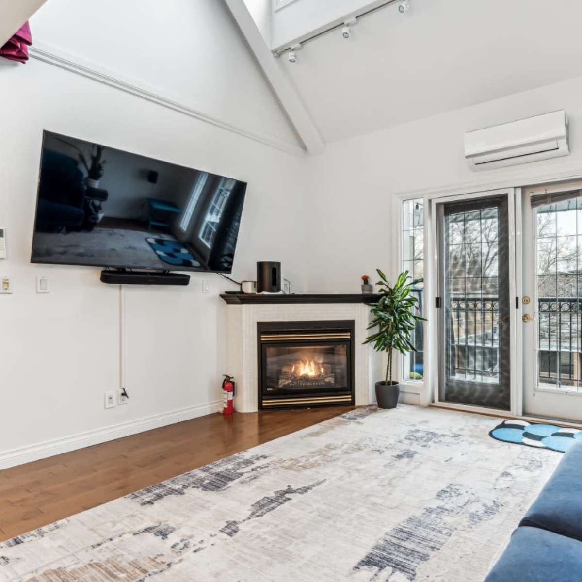 Two-Floor Penthouse Loft with Downtown Views in Calgary Image in Northwest Calgary, Calgary, AB