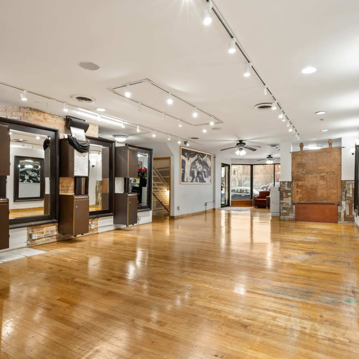 Urban Artistic Loft, Chicago, IL | Event | Peerspace