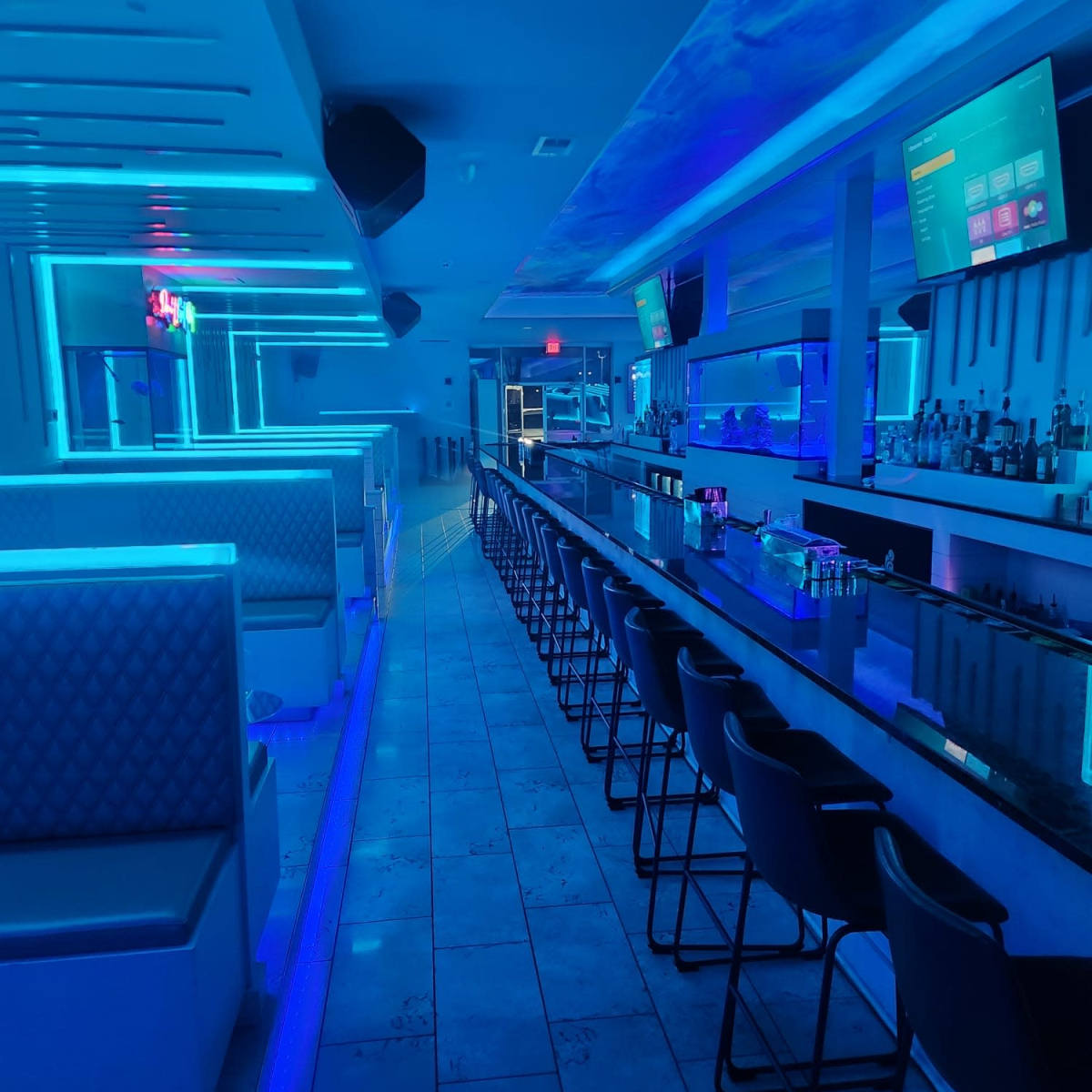 Beautiful Modern lounge in Charlotte Image in North Sharon Amity / Reddman Road, Charlotte, NC