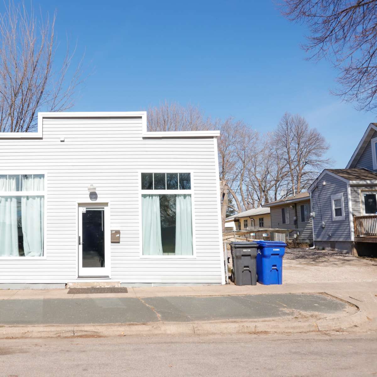 Modern, Spacious Flex Space on the West Side in Saint Paul Image in Concord-Robert, Saint Paul, MN
