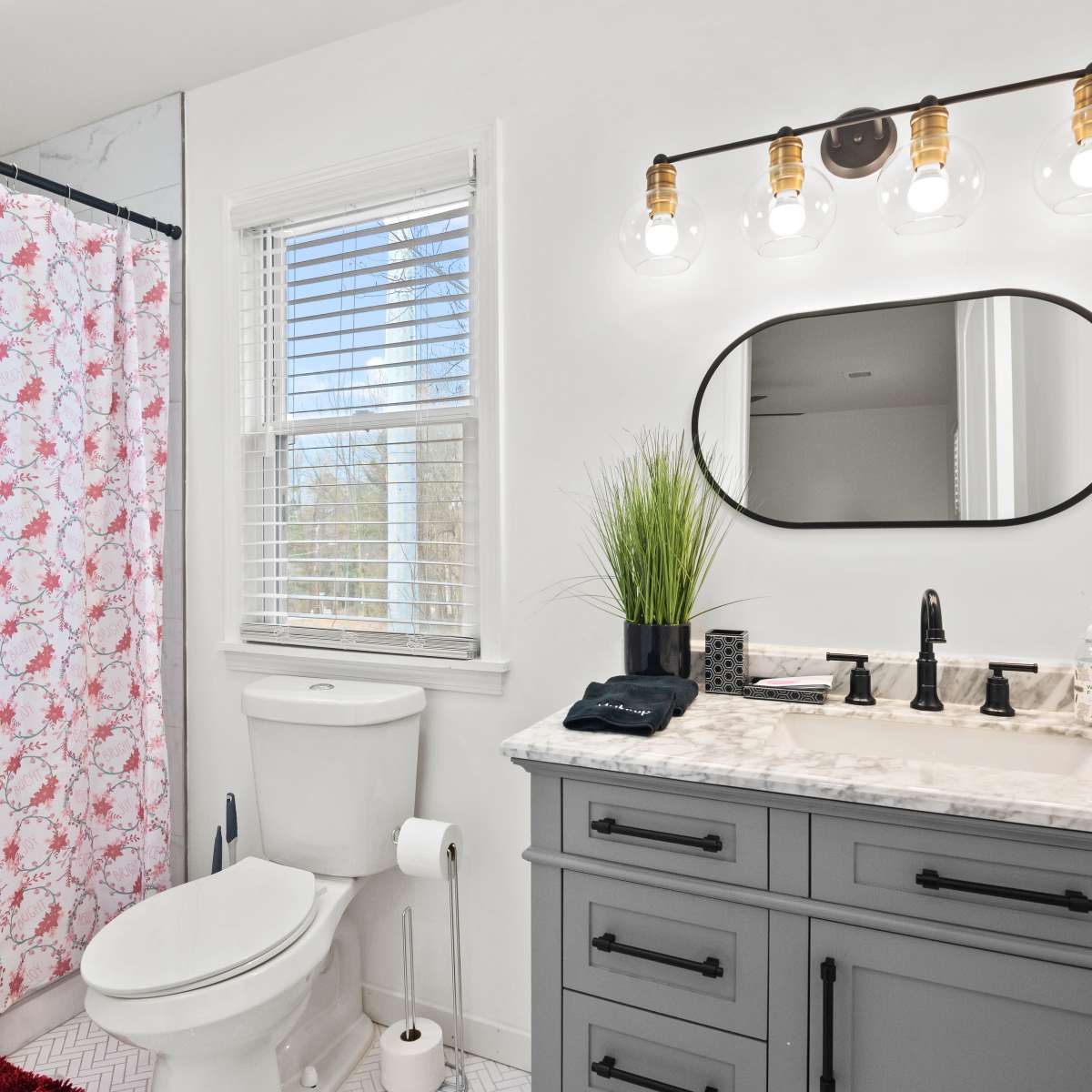 Bright and Airy Modern Home Perfect for Events and Shoots in Atlanta Image in Dixie Hills, Atlanta, GA