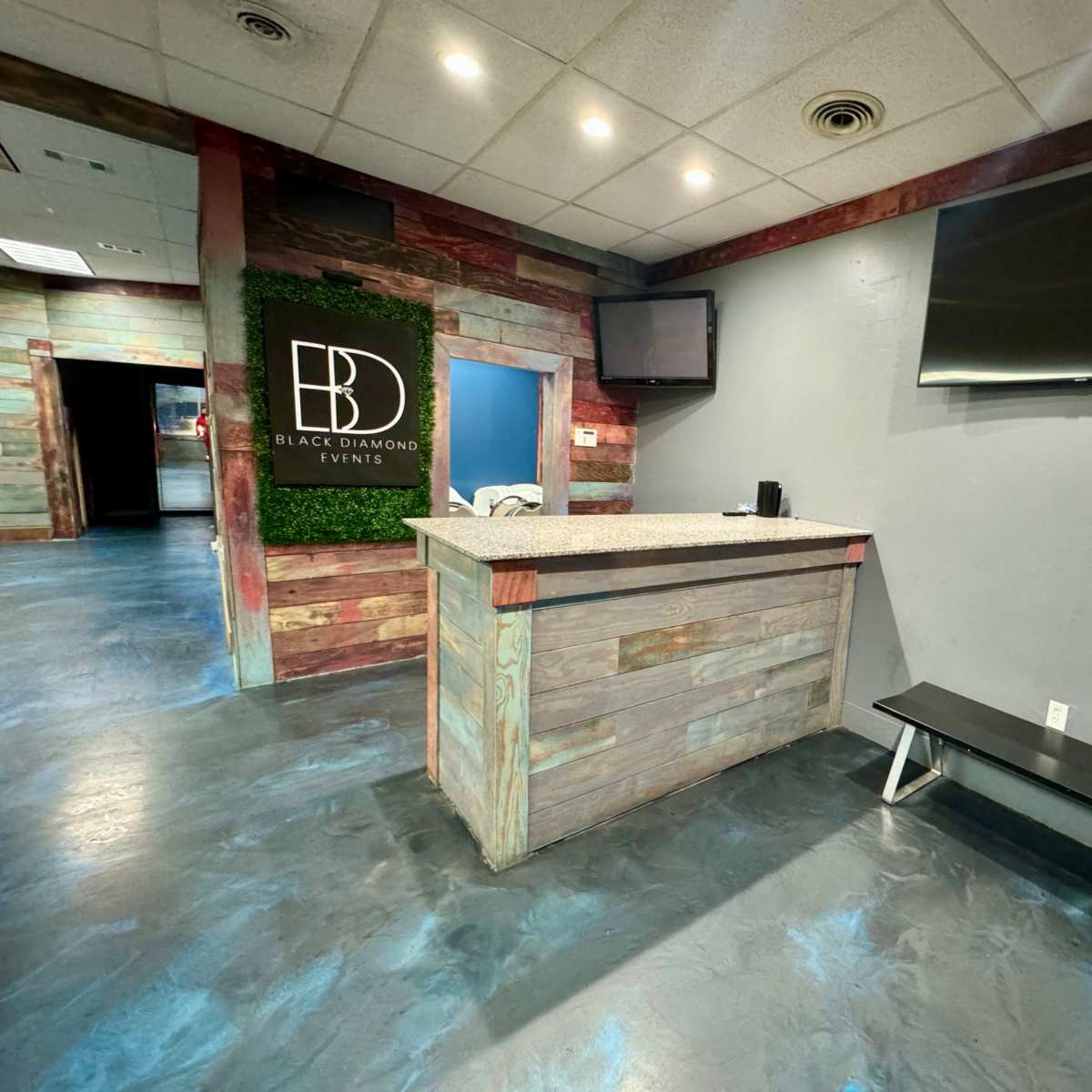 Rustic Vibes Chill Space in Florissant Image in Ferguson Township, Florissant, MO