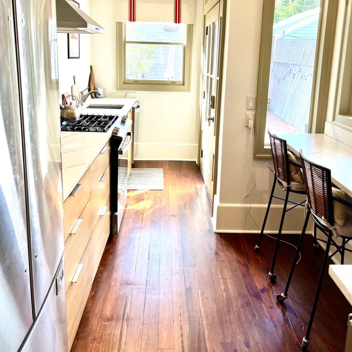 Downtown Salon Loft w Private  Brick Courtyard, Two open Porches and Garage in Savannah Image in Victorian District - West, Savannah, GA