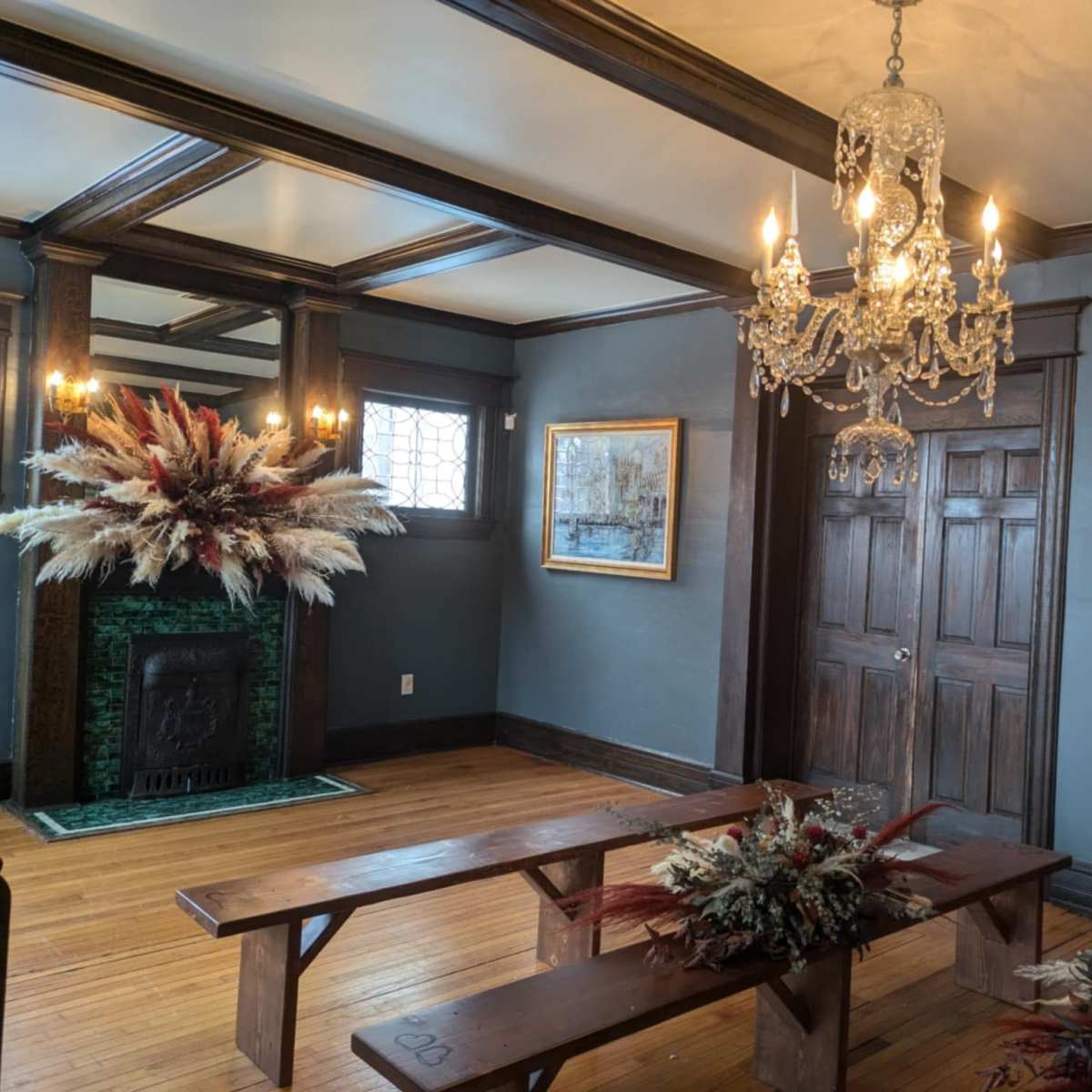 Timeless Elegance: Your Victorian Escape in the Heart of the City in Pontiac Image in Unity Park Neighborhood, Pontiac, MI