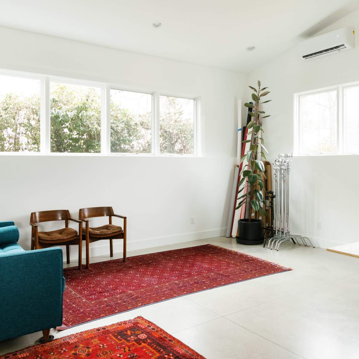 Bright White Photo Studio with Lofted Ceilings in NASHVILLE Image in East Nashville, NASHVILLE, TN