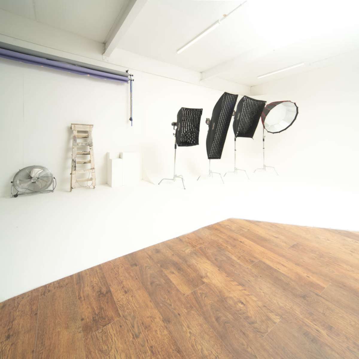 Birmingham city centre infinity cove photo studio in BIRMINGHAM Image in Digbeth, BIRMINGHAM, ENG