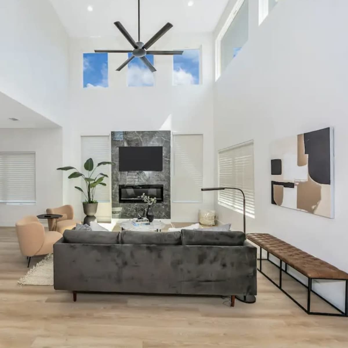 Modern Downtown Home Studio in Dallas Image in South Dallas, Dallas, TX