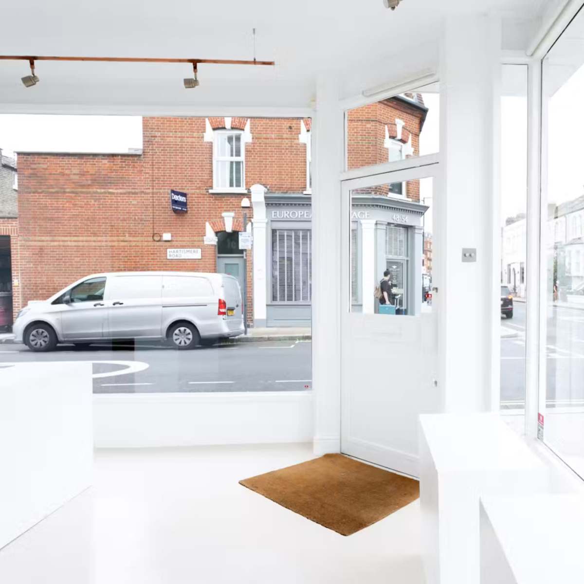 Elegant Gallery Space, Fulham in London Image in Fulham, London, ENG