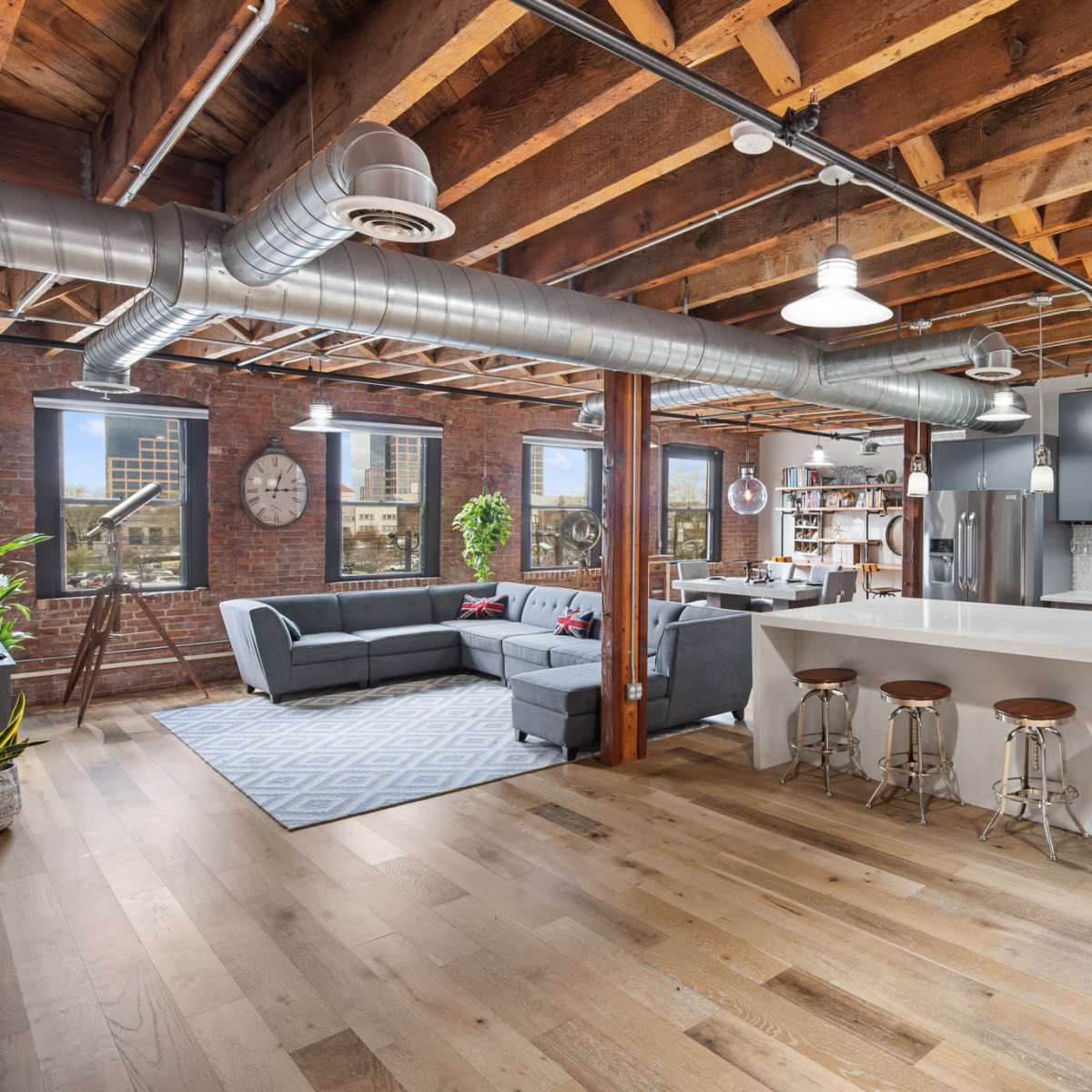 Industrial loft lighting 2025