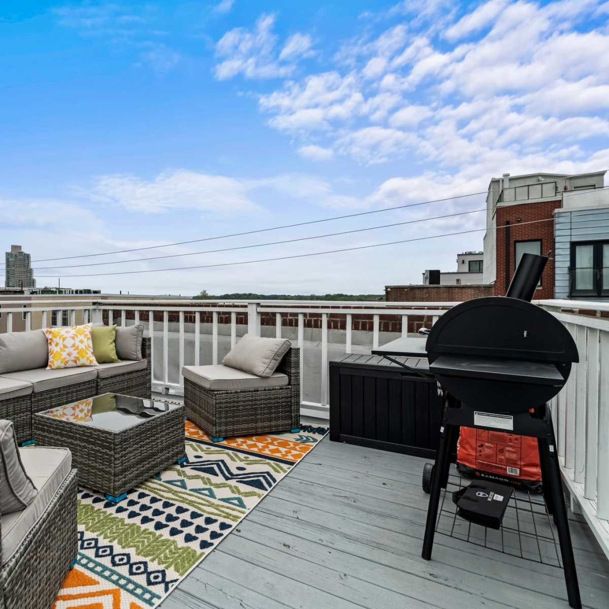 Family Oasis with 3BR, Games, BBQ & Fast WiFi in Philadelphia Image in Center City, Philadelphia, PA