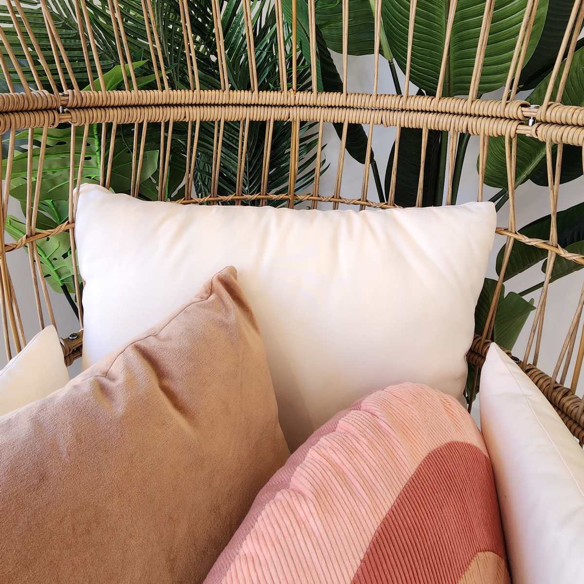 Studio + Garden For Your Production!, Van Nuys, CA Production Peerspace