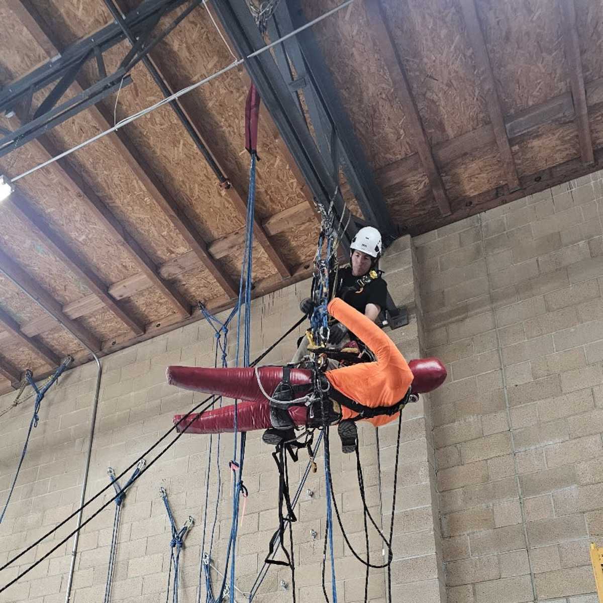 Large Warehouse With Rope Access in San Marcos Image in San Marcos, San Marcos, CA