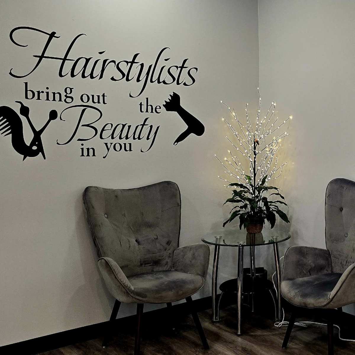 Polished hair salon with open space in Surrey Image in Surrey, Surrey, BC