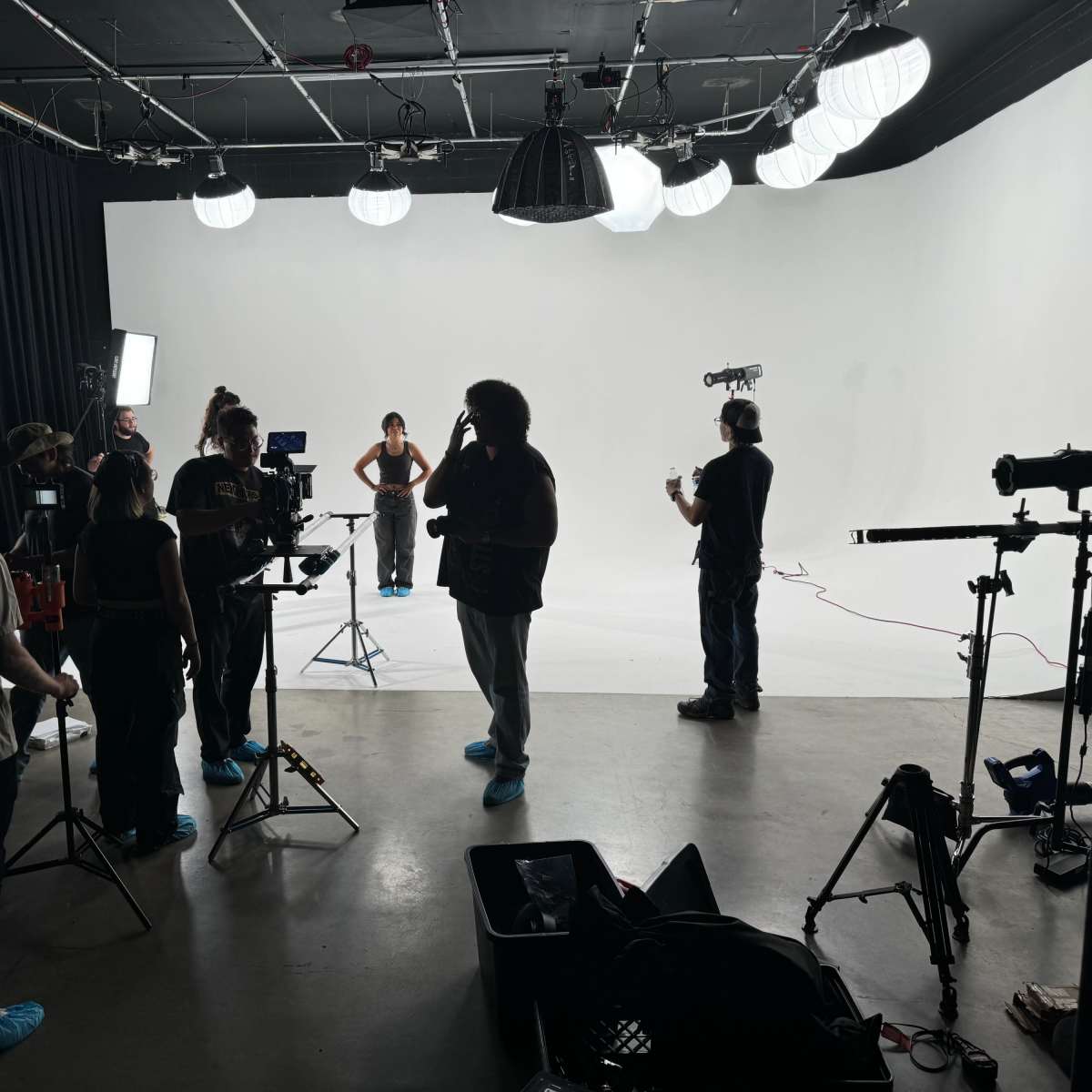 4,000 sqft Professional Video Studio with White Screen & White Cycloramic Screen. in Phoenix Image in Camelback East Village, Phoenix, AZ