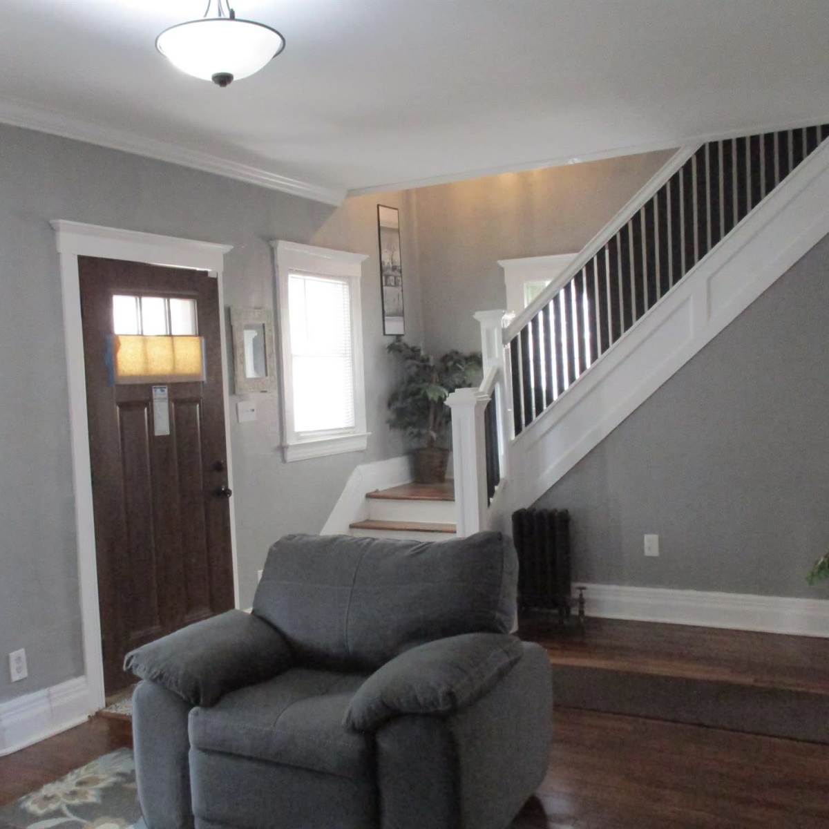 Stylish Updated Brick Home in Highland Park, MI – Perfect for Events, Photoshoots, and Productions in Highland Park Image in Highland Park, Highland Park, MI