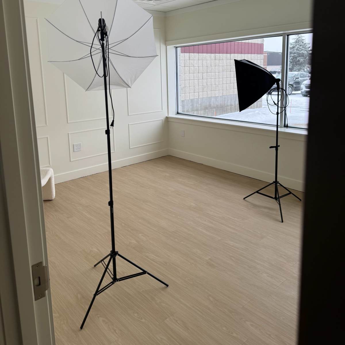 Natural Light Studio Blanc in Macomb MI in Macomb Image in Macomb Township, Macomb, MI