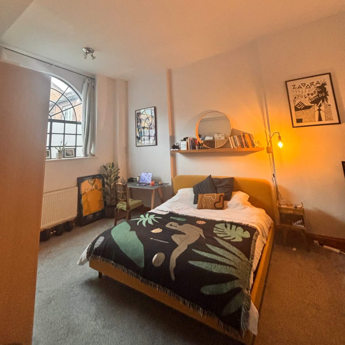 Converted factory apartment with high ceilings & archway windows. in London Image in Upton Park, London, ENG