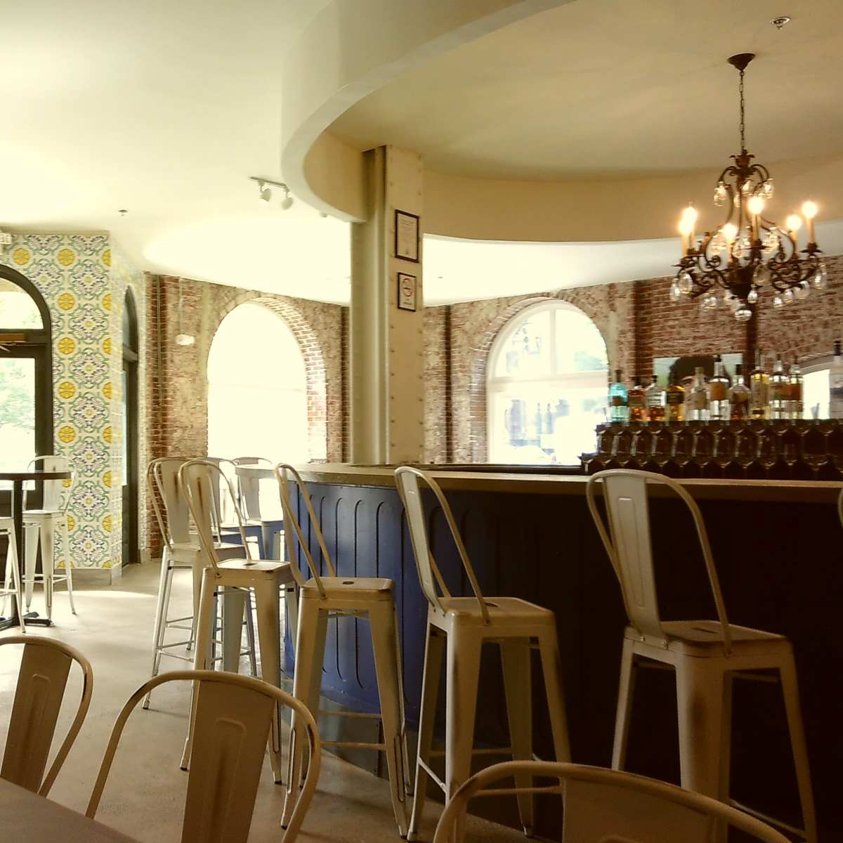 Bright & Lively Pizzeria with Large Circular Bar in Philadelphia Image in North Philadelphia, Philadelphia, PA