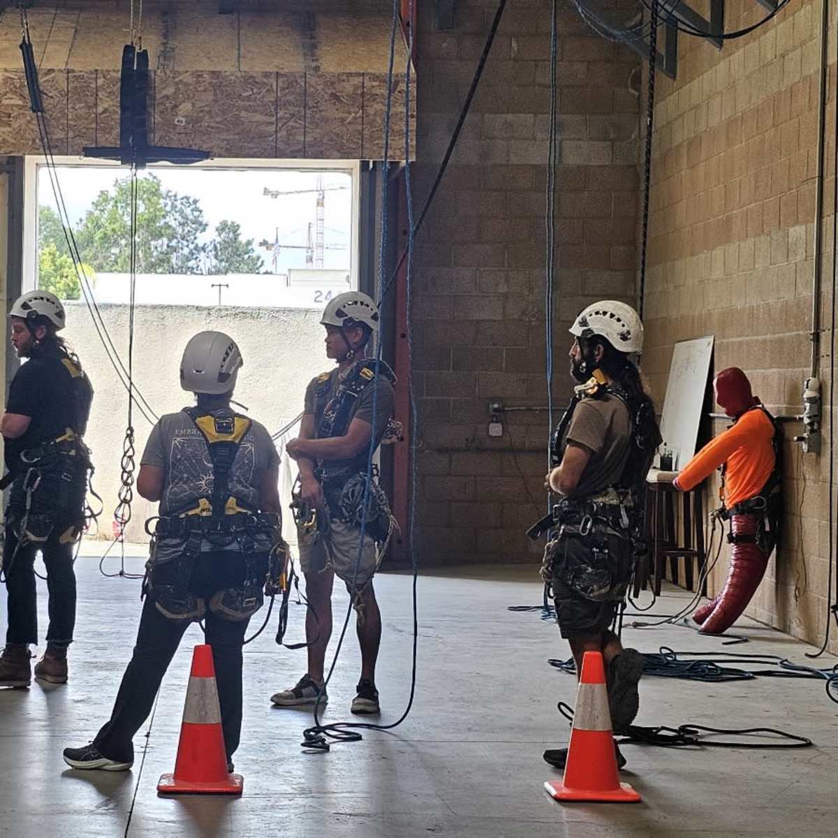 Large Warehouse With Rope Access in San Marcos Image in San Marcos, San Marcos, CA