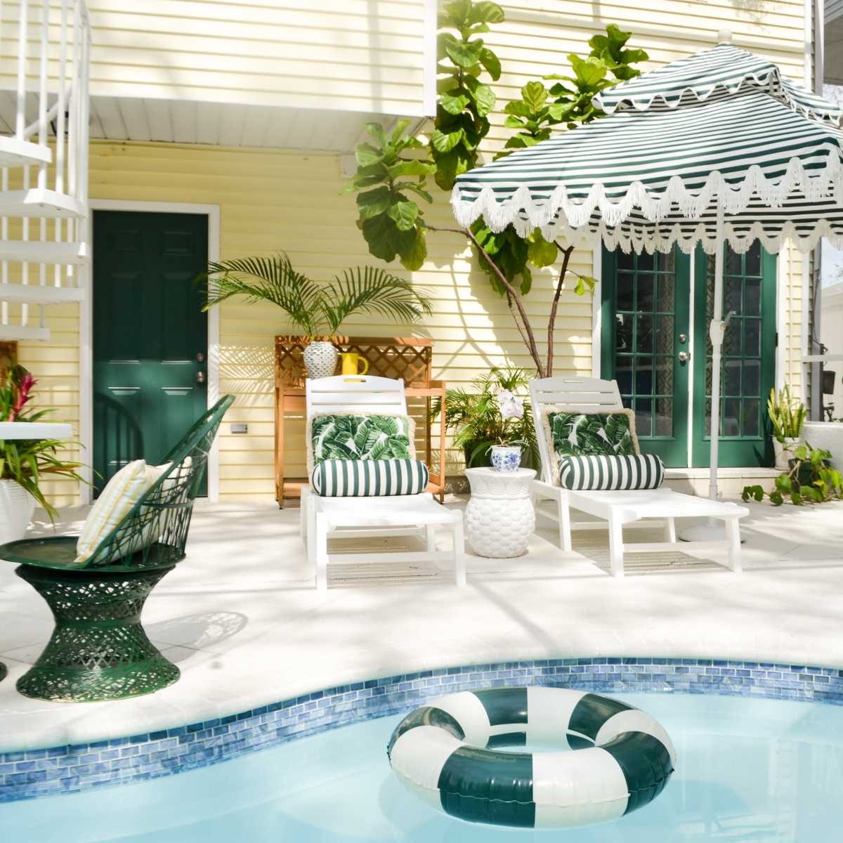 Palm Beach Inspired Pool Lanai in Palm Harbor Image in Palm Harbor, Palm Harbor, FL