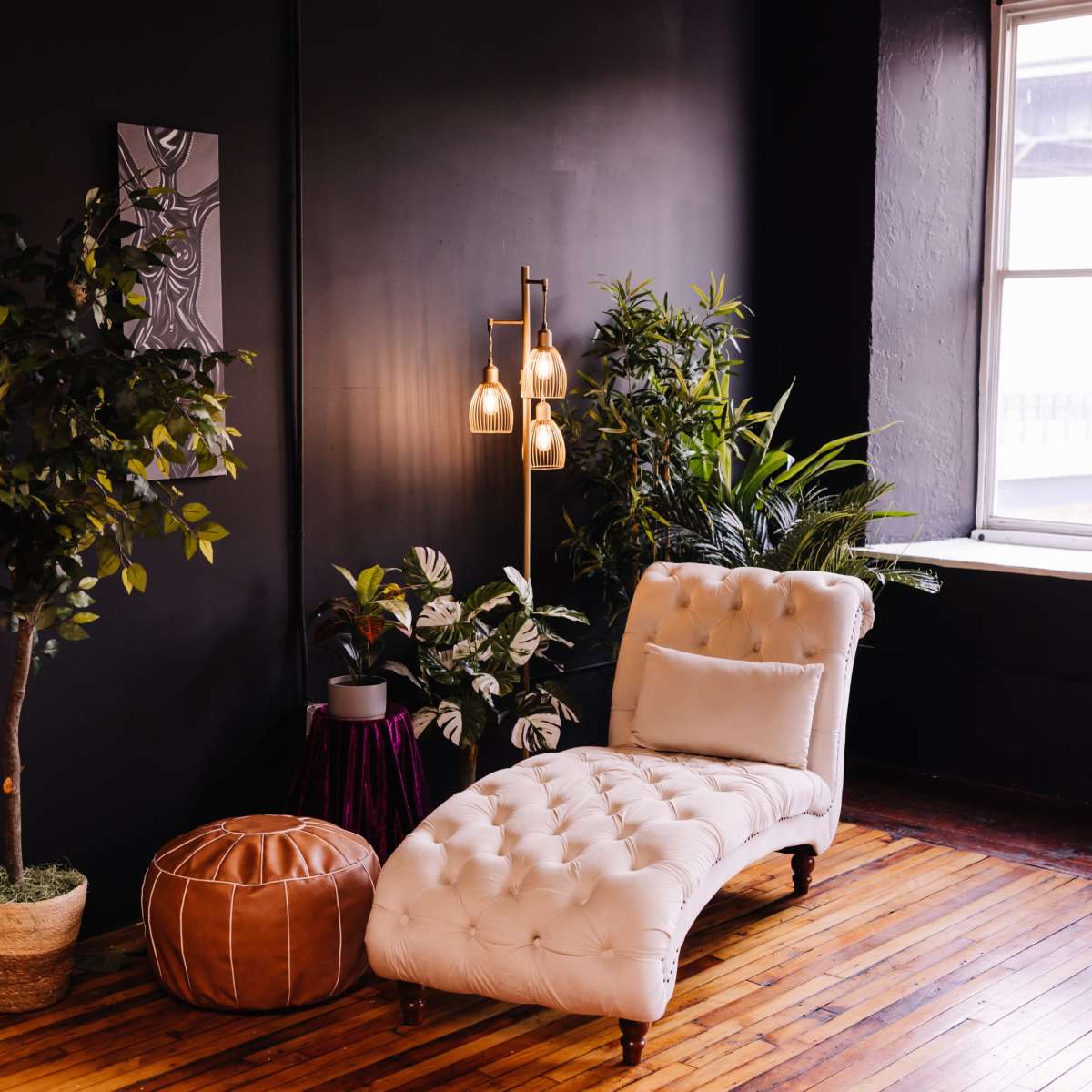 Urban and Roomy Photo Studio with Large Bay Windows in Fall River Image in Fall River, Fall River, MA