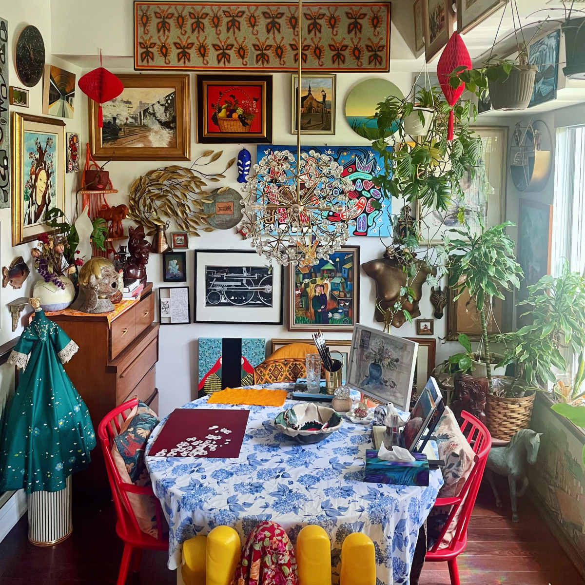 Art-Filled Urban Sanctuary in Historic Cabbagetown in Toronto Image in Downtown Toronto, Toronto, ON