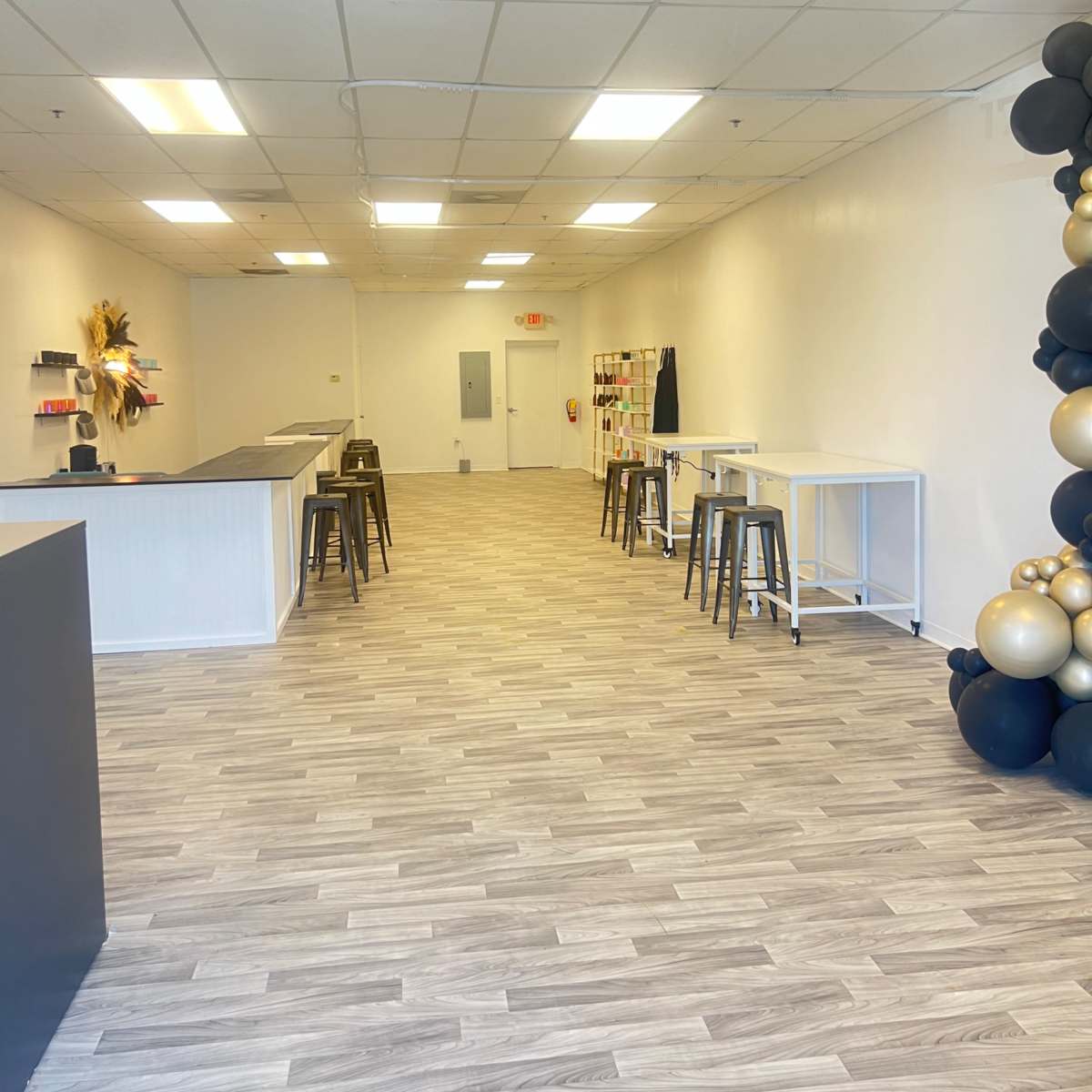 Craft Bar perfume class, candle class, body butter class