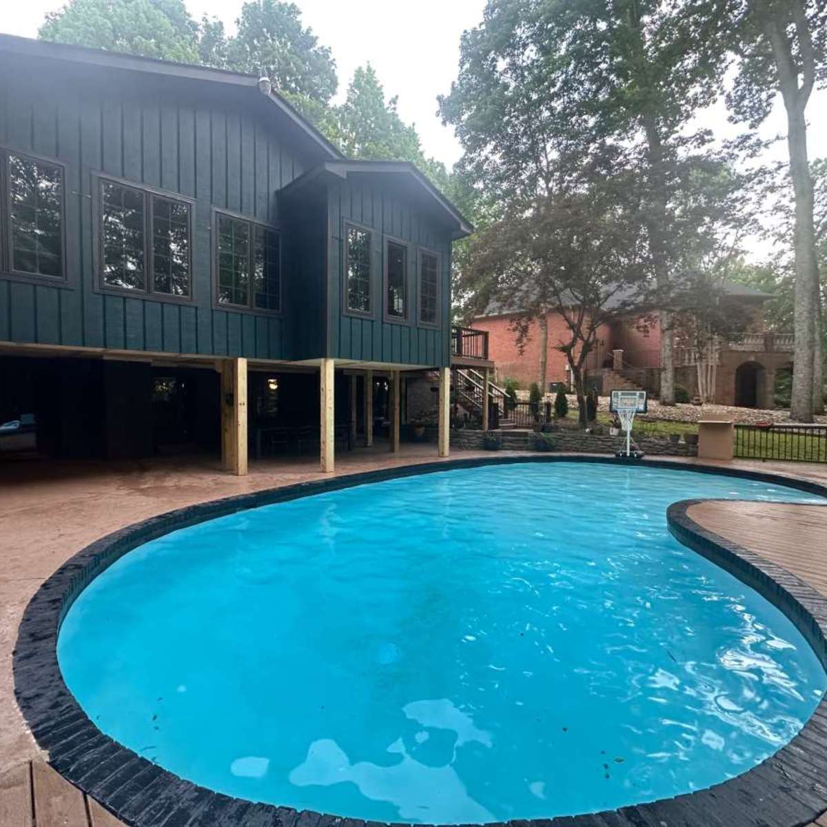 Swanky Lakefront Apartment with Retro Vibe & Pool in Hendersonville Image in Hendersonville, Hendersonville, TN