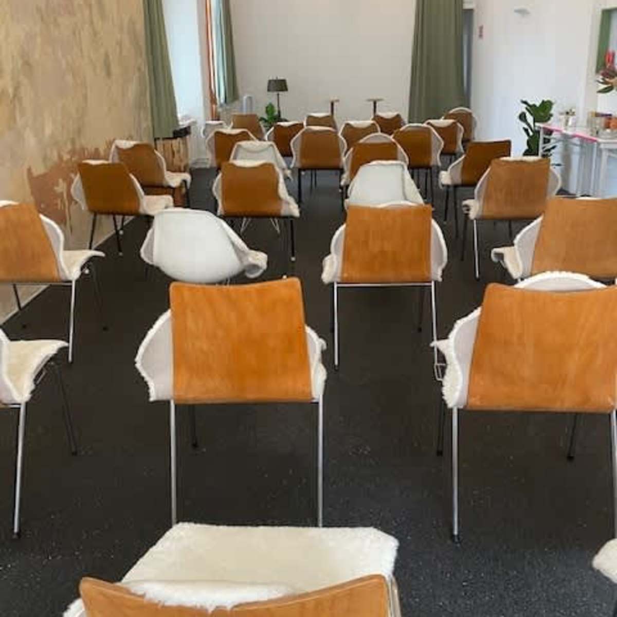 sustainable-urban-event-space-berlin-production-peerspace