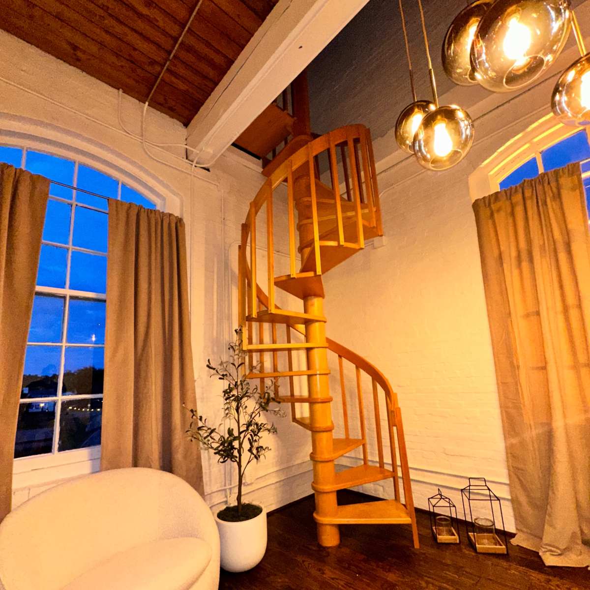 Modern Cozy & Quaint Meeting Space in Savage Image in Savage, Savage, MD