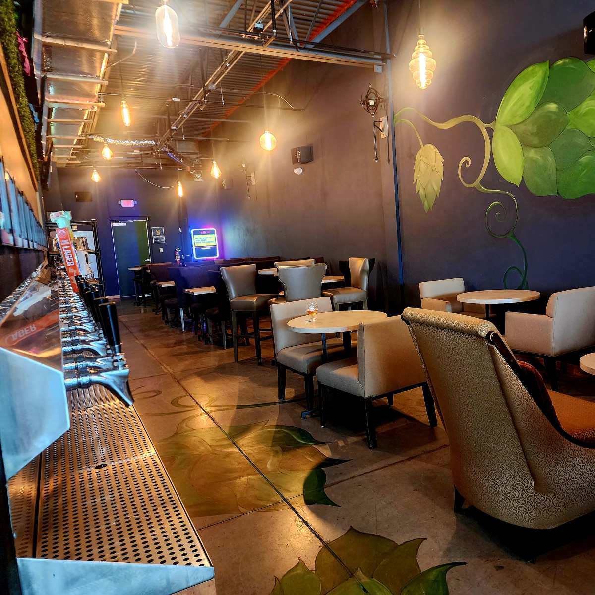 Self pour taproom with comfortable seating and a unique atmosphere. in DAVENPORT Image in Loughman, DAVENPORT, FL