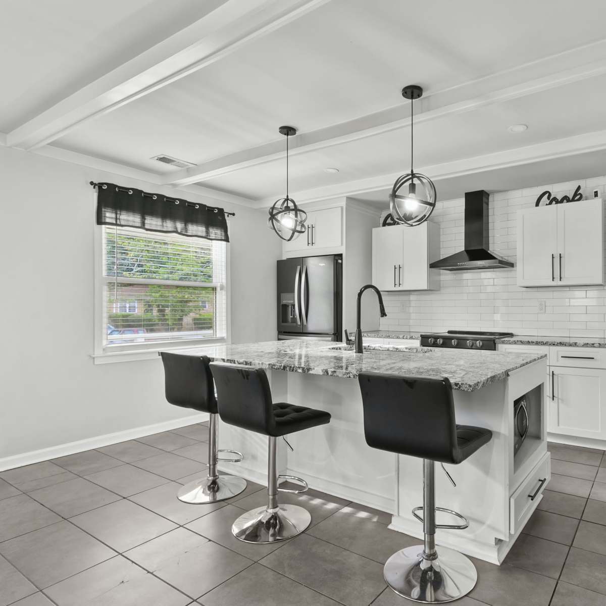 Contemporary Ranch Oasis in Atlanta in Atlanta Image in Grove Park, Atlanta, GA