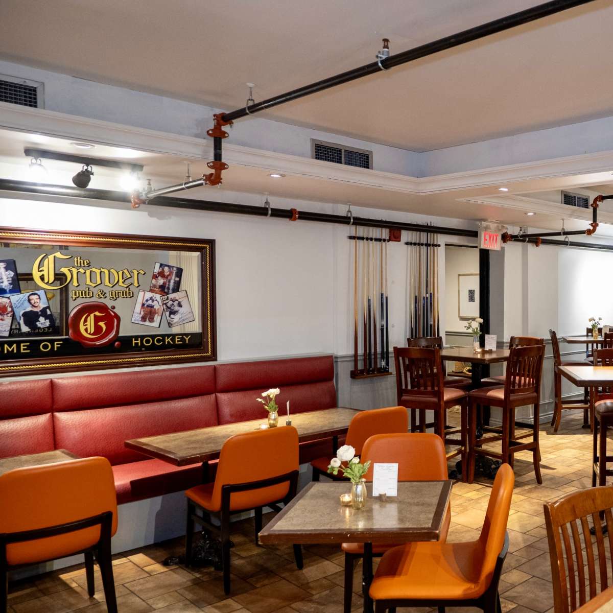 Classy and cozy lounge and bar in Toronto Image in Upper Beaches, Toronto, ON