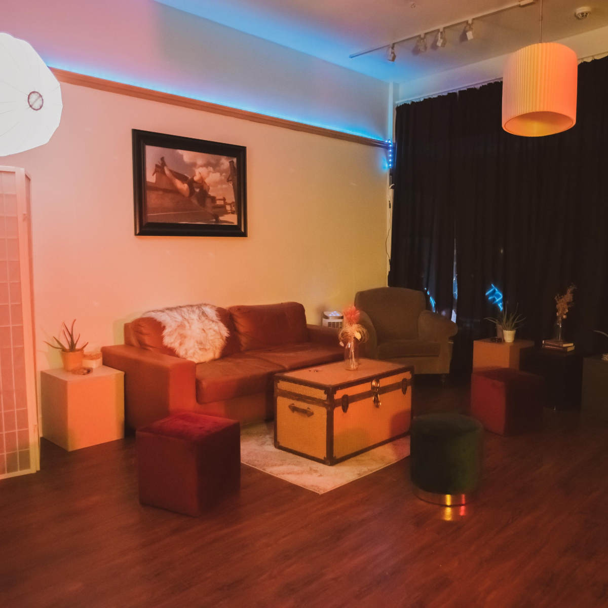 Dundas Content Creation Studio in Toronto Image in Harwood, Toronto, ON