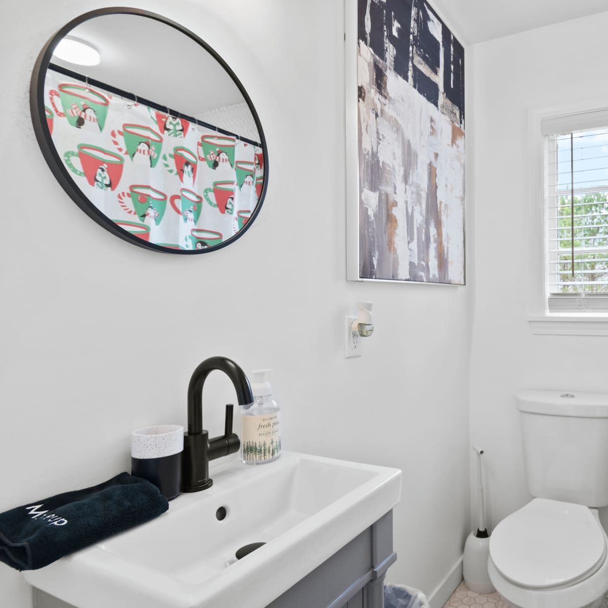 Bright and Airy Modern Home Perfect for Events and Shoots in Atlanta Image in Dixie Hills, Atlanta, GA