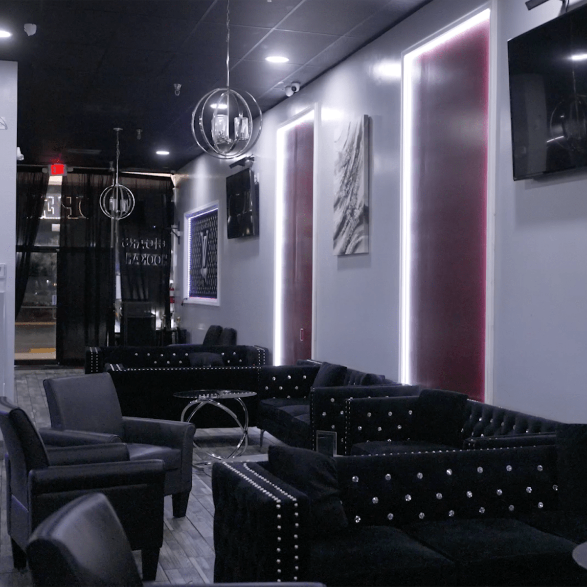 Versatile + Sophisticated Lounge with Bar, Stage, DJ Booth and More in Kissimmee Image in Four Corners, Kissimmee, FL