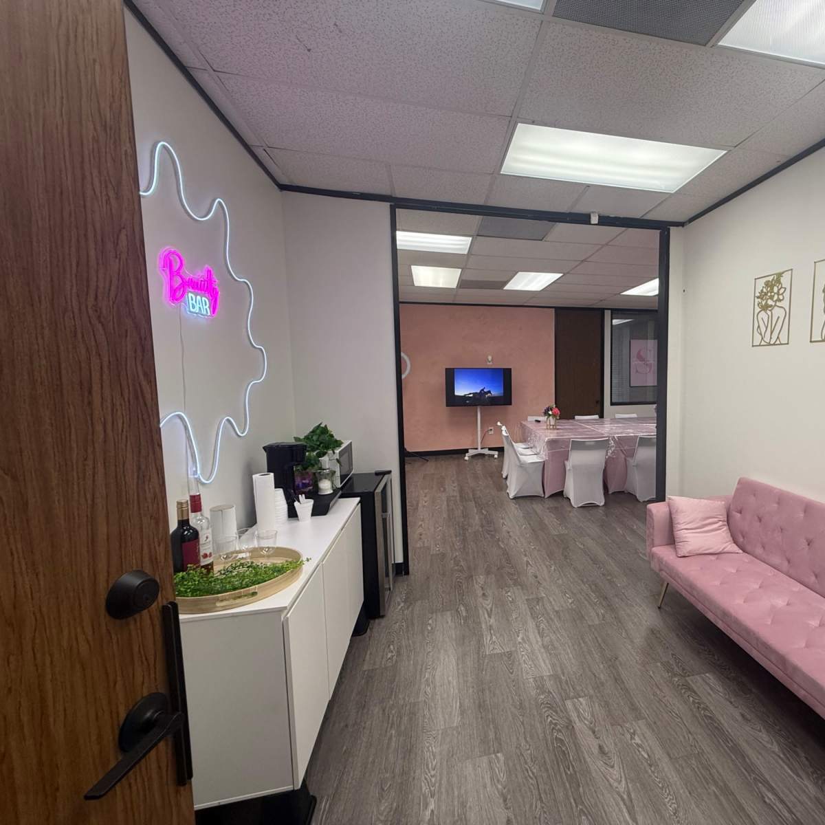 Modern Professional Flexible Production Studio/ Space/Meeting Office In Houston in Houston Image in Olde Oaks, Houston, TX