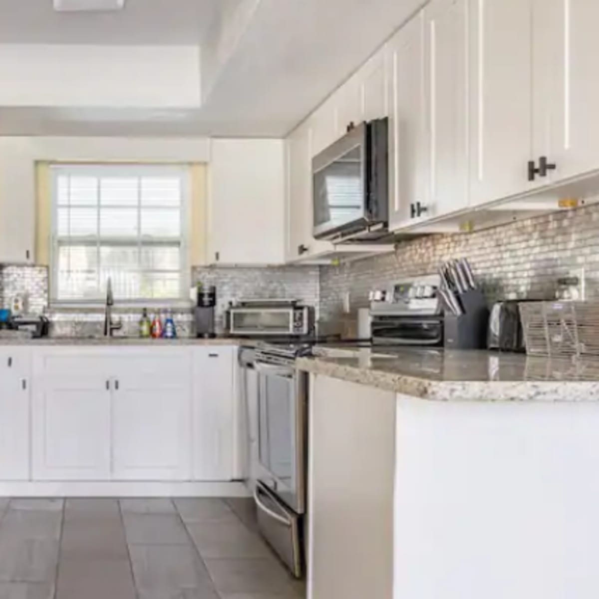 Suburban Guest Suite with Pool – Perfect for Content Creation! in orlando Image in , orlando, FL