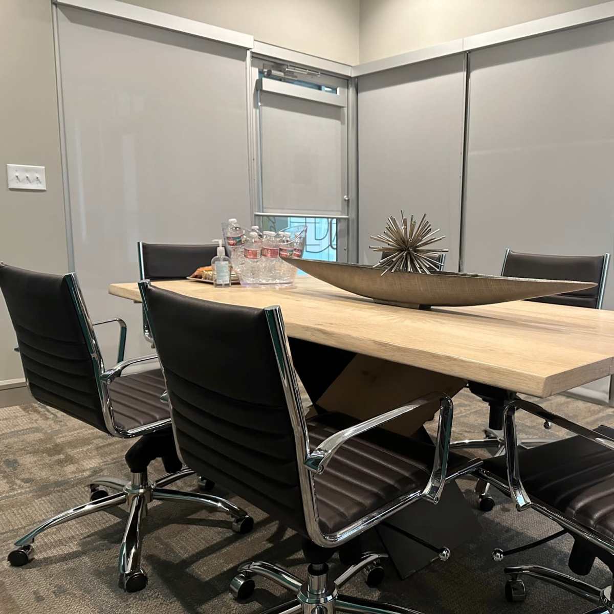 Modern Conference Room in Dallas, Dallas, TX | Off-Site | Peerspace