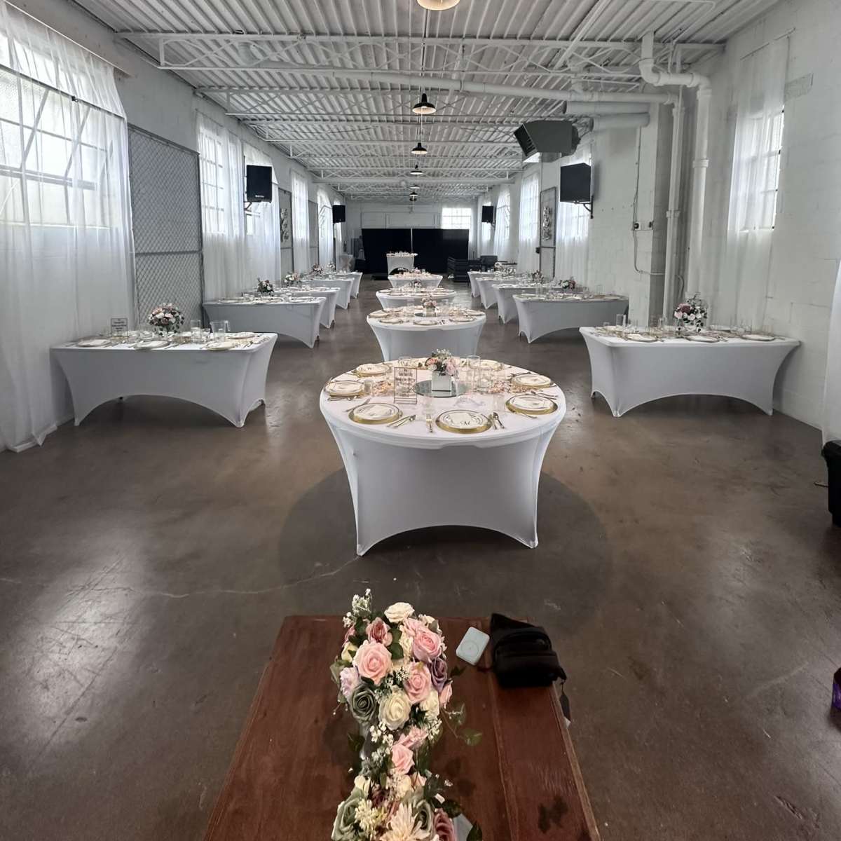 Walkers point warehouse with natural lighting and high ceilings in Milwaukee Image in Harbor View, Milwaukee, WI
