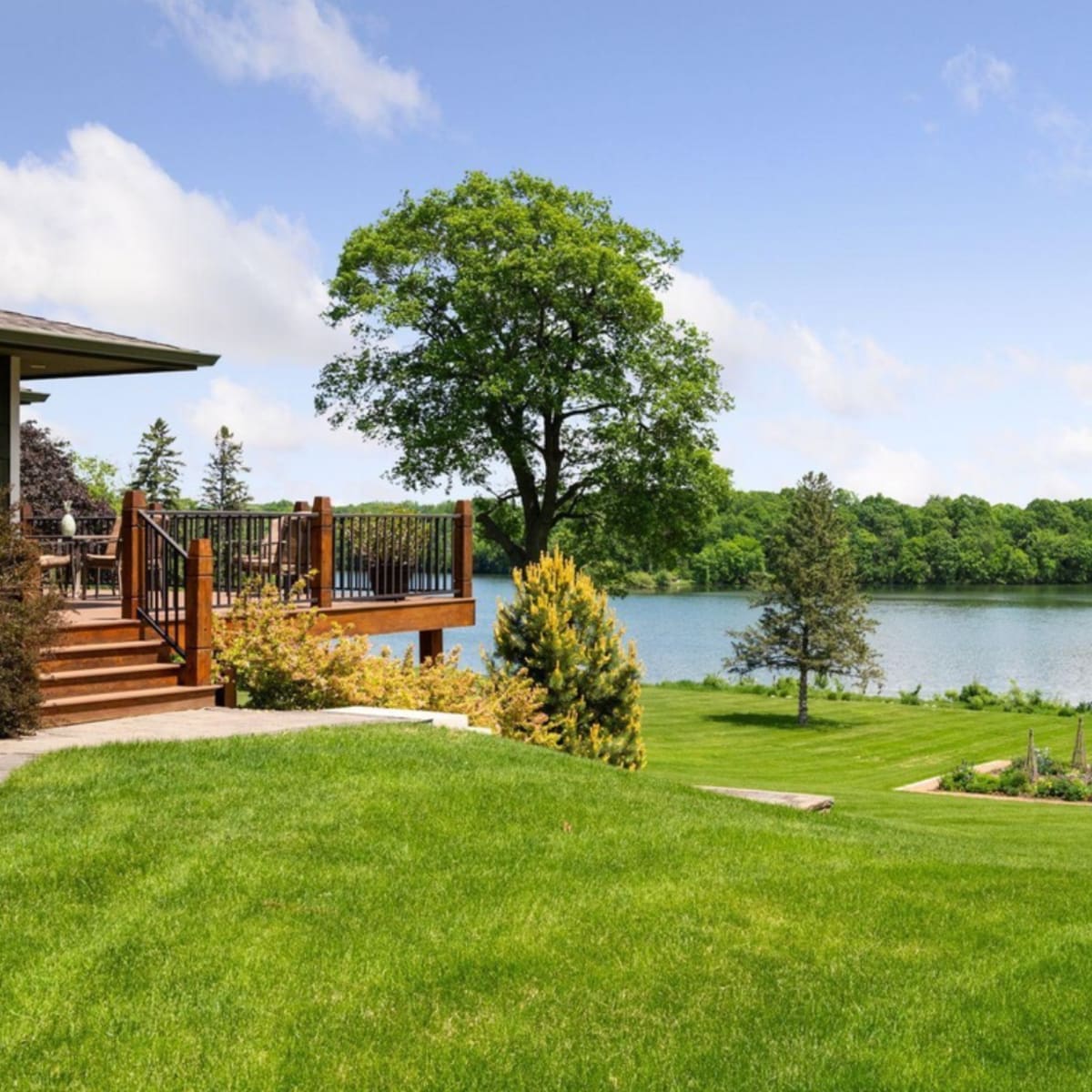 Serene Lake House on Gorgeous Greener Than Green 2-Acre Lot in Dassel Image in Dassel, Dassel, MN