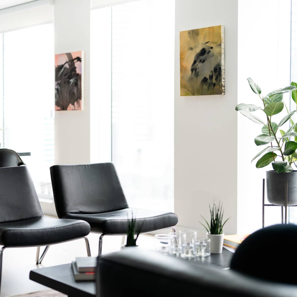 Downtown Studio with Iconic CN Tower View in Toronto Image in Downtown Toronto, Toronto, ON