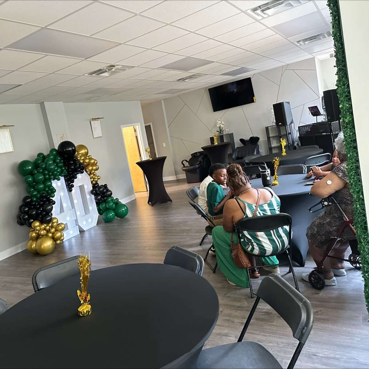 Urban Luxury Studio with a Tranquil Environment in Tyrone Image in Tyrone, Tyrone, GA