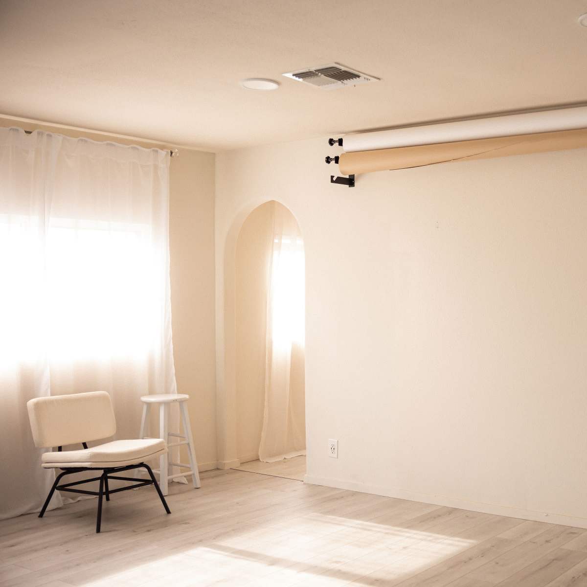 Natural Light Studio With Multiple Backdrops in Huntington Beach Image in Oak View, Huntington Beach, CA