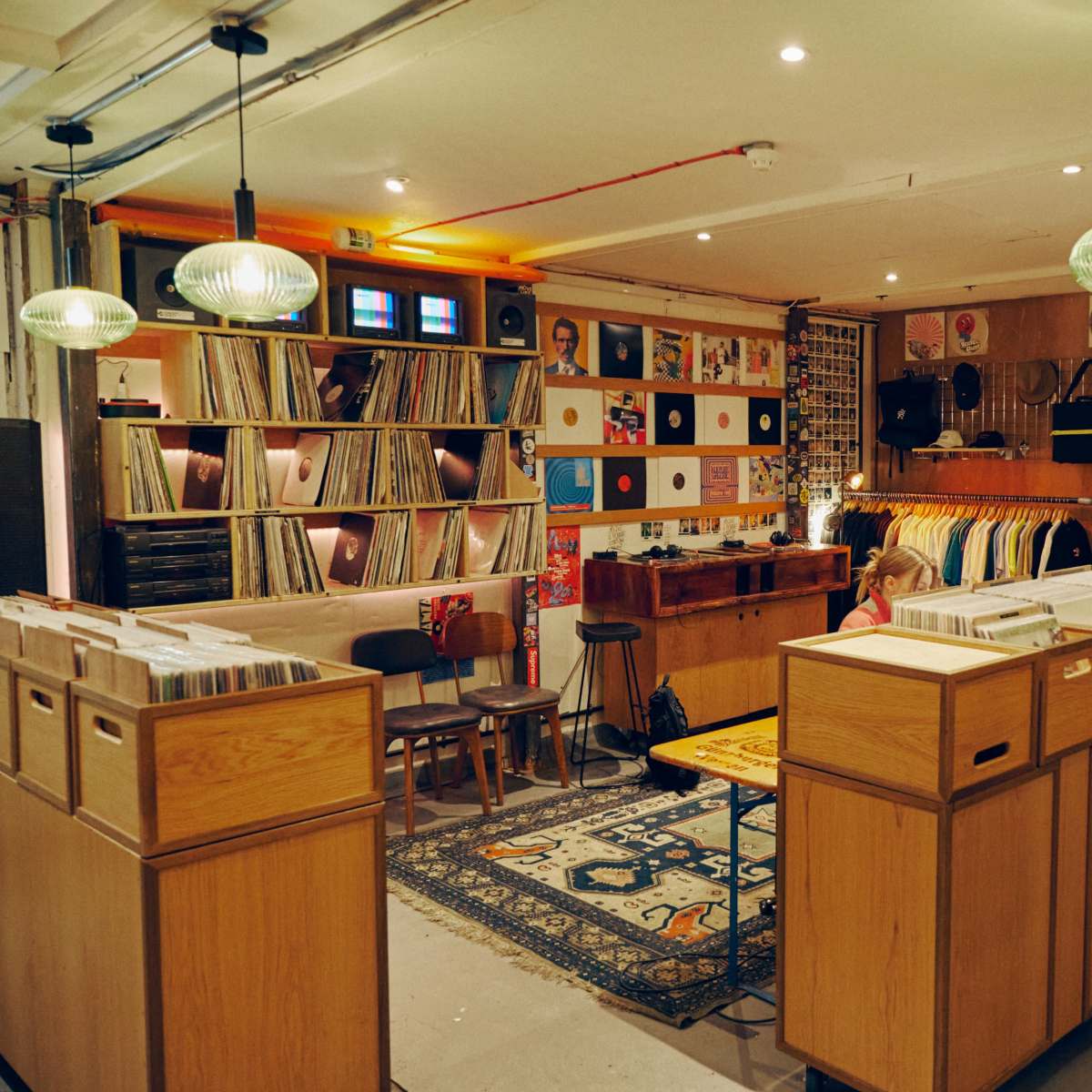Contemporary bar with retro furnishings in London Image in Stratford, London, ENG