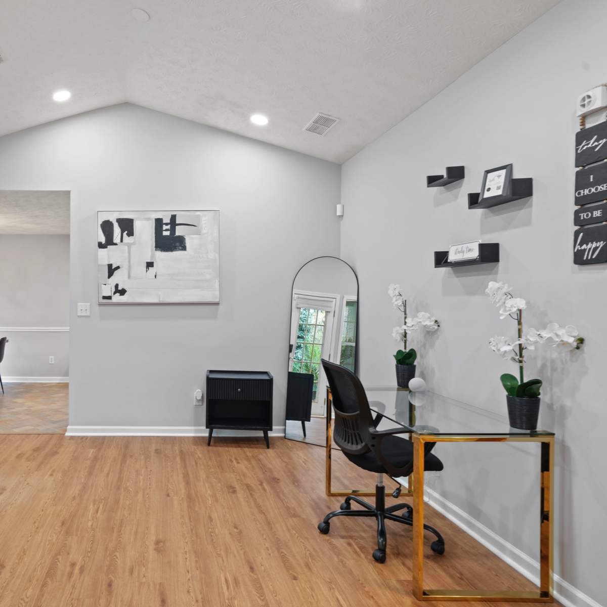 Luxurious Setting in Lawrenceville Image in , Lawrenceville, GA
